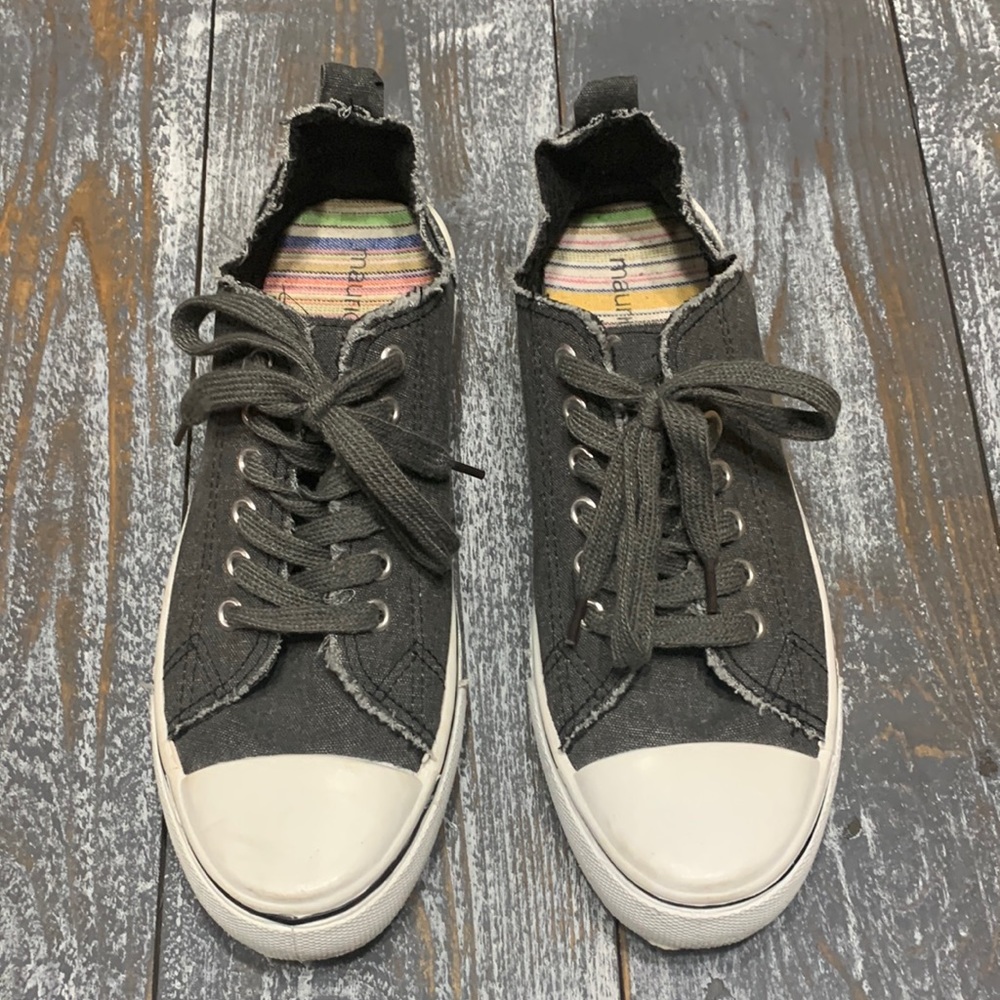 Maurices Casual Sneakers/Shoes